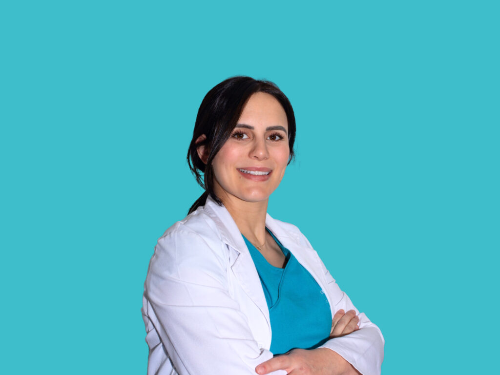 Azahara Cerro Tocados | ortodoncista Sanilux | Centro Medico en Villaverde
